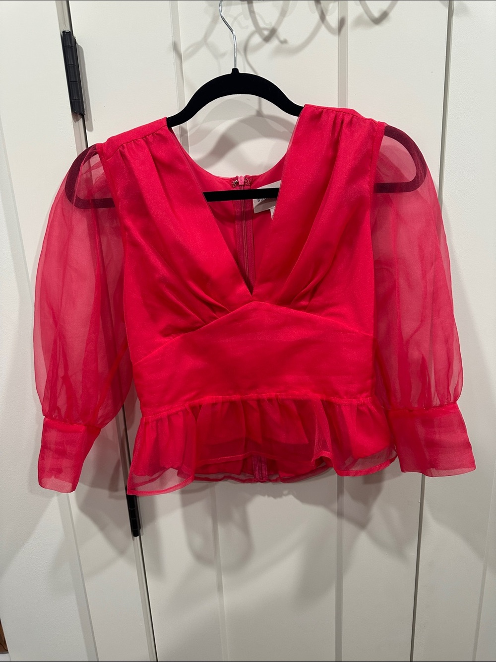 Women's Magenta Puff-Sleeve V-Neck Top